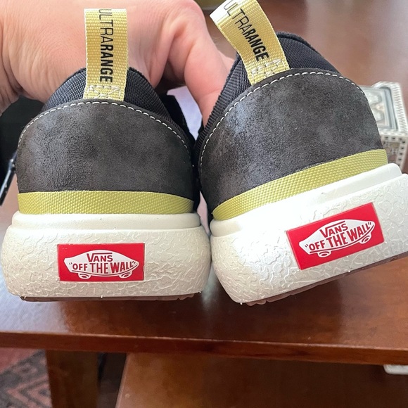 Vans UltraRange Exo MTE Sneakers in size: W8.5 color: Black Olive - Picture 5 of 7